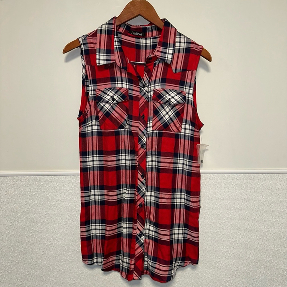 Pink USA New sleeveless button down collared plaid top Women’s Medium Red, Navy - Picture 7 of 7